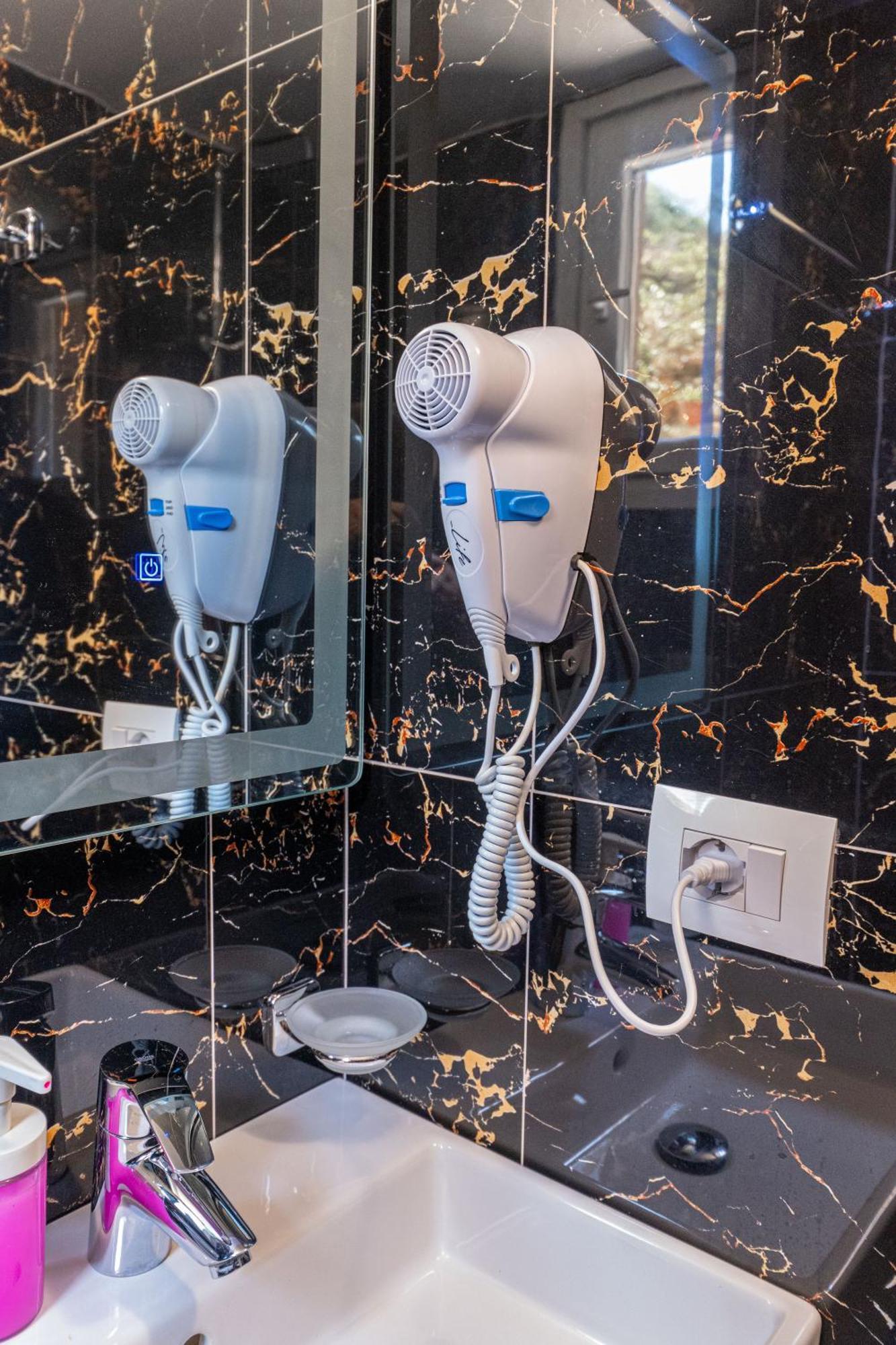 Hotel Elite Sarandë 외부 사진