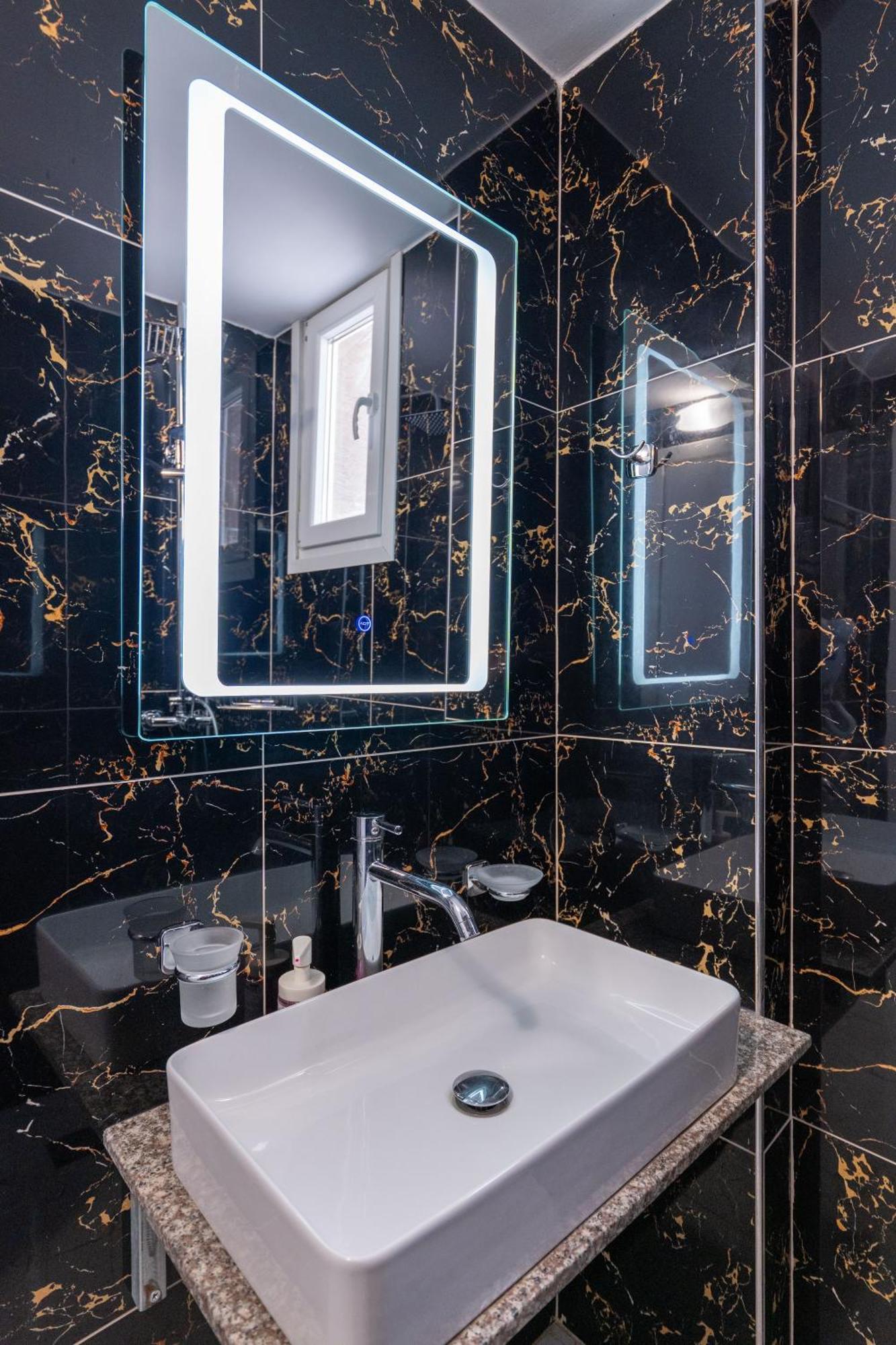 Hotel Elite Sarandë 외부 사진